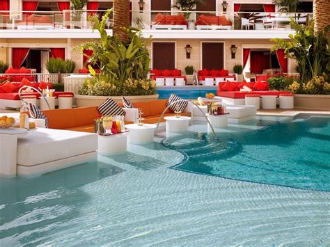 encore las vegas pool cabana.